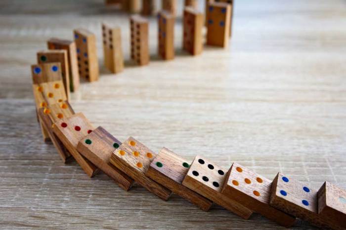 Evolusi permainan domino dari tradisional ke online